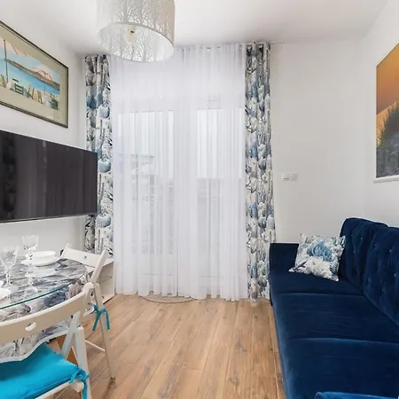 Aparthotel 8/25